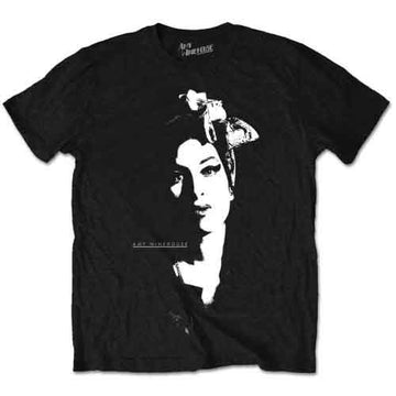 Amy Winehouse Unisex T-Shirt: Scarf Portrait (Black)
